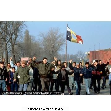 noi  facem  istoria !
dar  altii  ne  spun  cum  sa  o  intelegem !
copiii  nostri  mor  prin  alte
